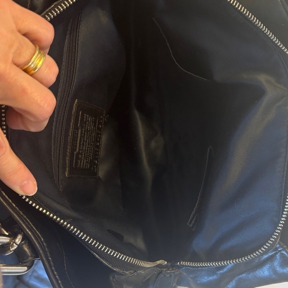 Coach Chelsea Jayden black Leather Handbag - Picture 4 of 7